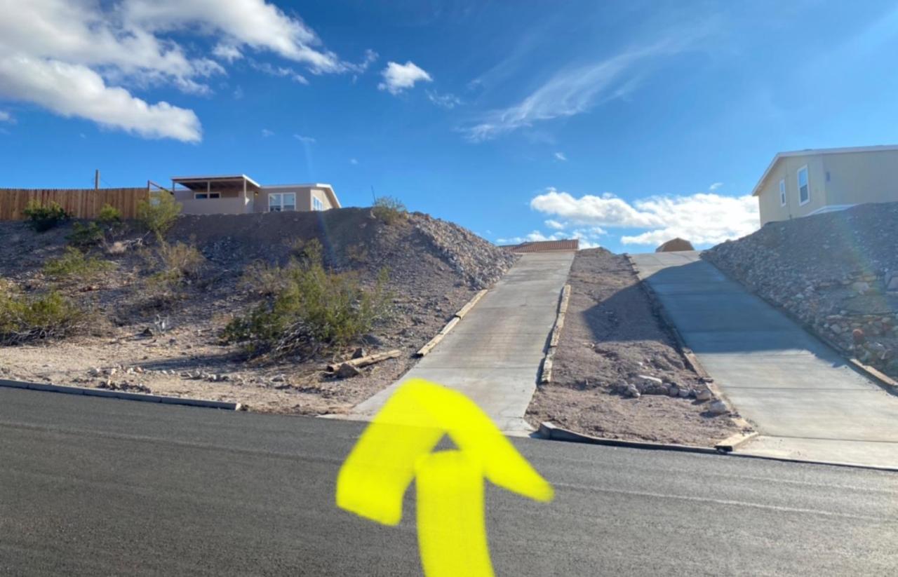 Magnificent & Tranquil Home, Mountain Views , 8 Mins To Casinos & River, Fire Pit, Bbq Bullhead City Esterno foto