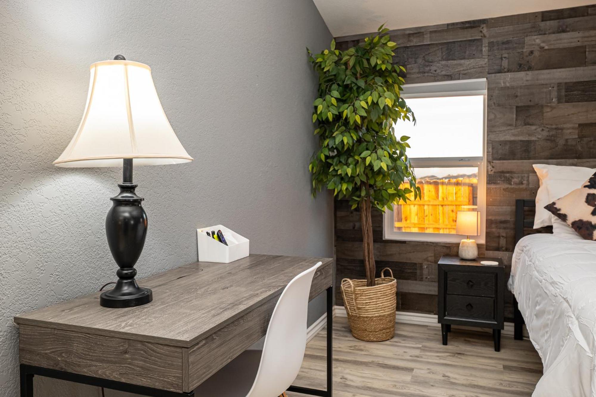 Magnificent & Tranquil Home, Mountain Views , 8 Mins To Casinos & River, Fire Pit, Bbq Bullhead City Esterno foto