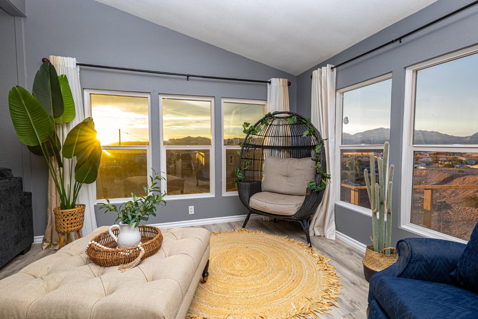 Magnificent & Tranquil Home, Mountain Views , 8 Mins To Casinos & River, Fire Pit, Bbq Bullhead City Esterno foto