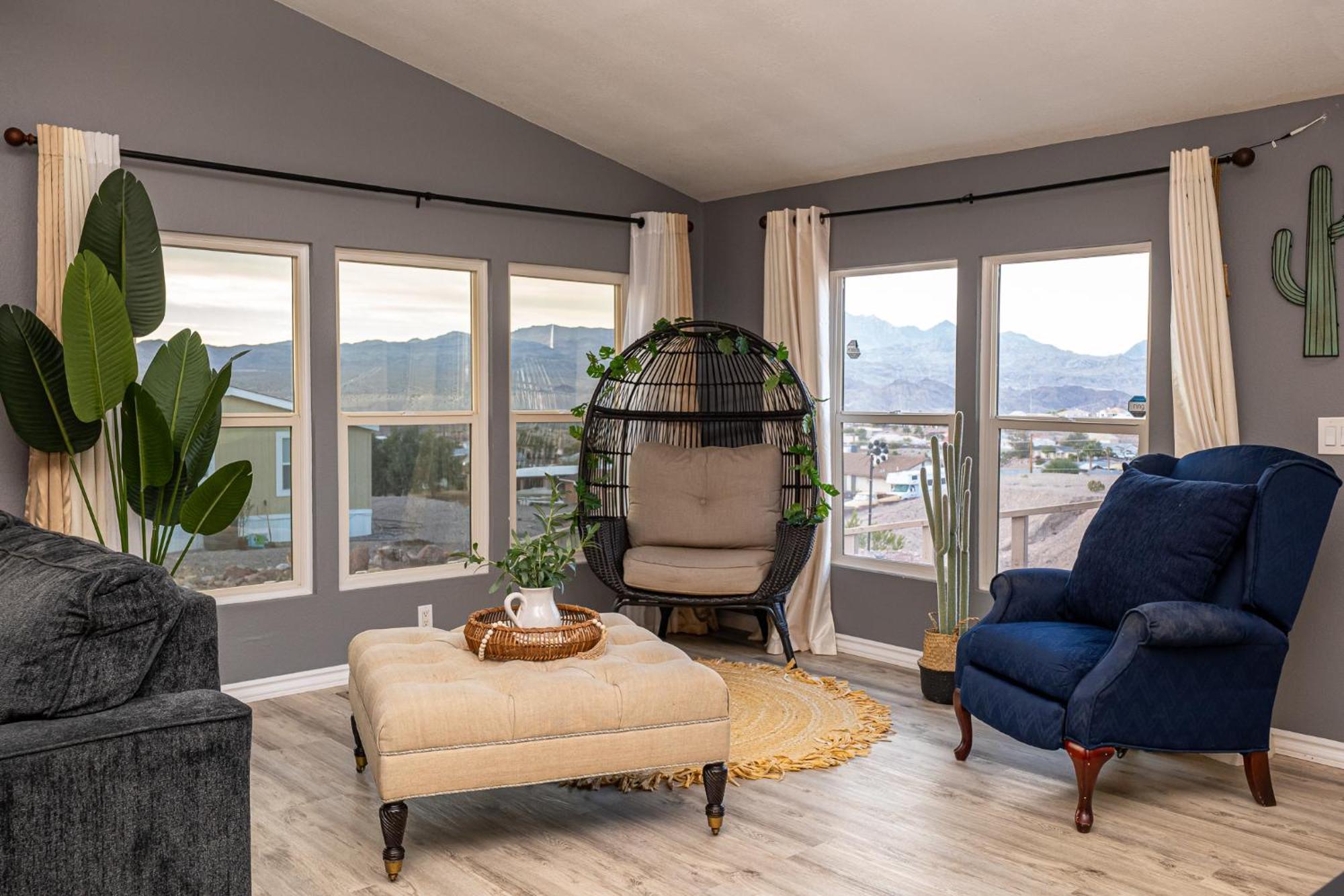 Magnificent & Tranquil Home, Mountain Views , 8 Mins To Casinos & River, Fire Pit, Bbq Bullhead City Esterno foto